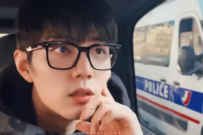 热恋的季节96@x玖少年团肖战daytoy    #肖战工作室掉落惊喜#/#肖战