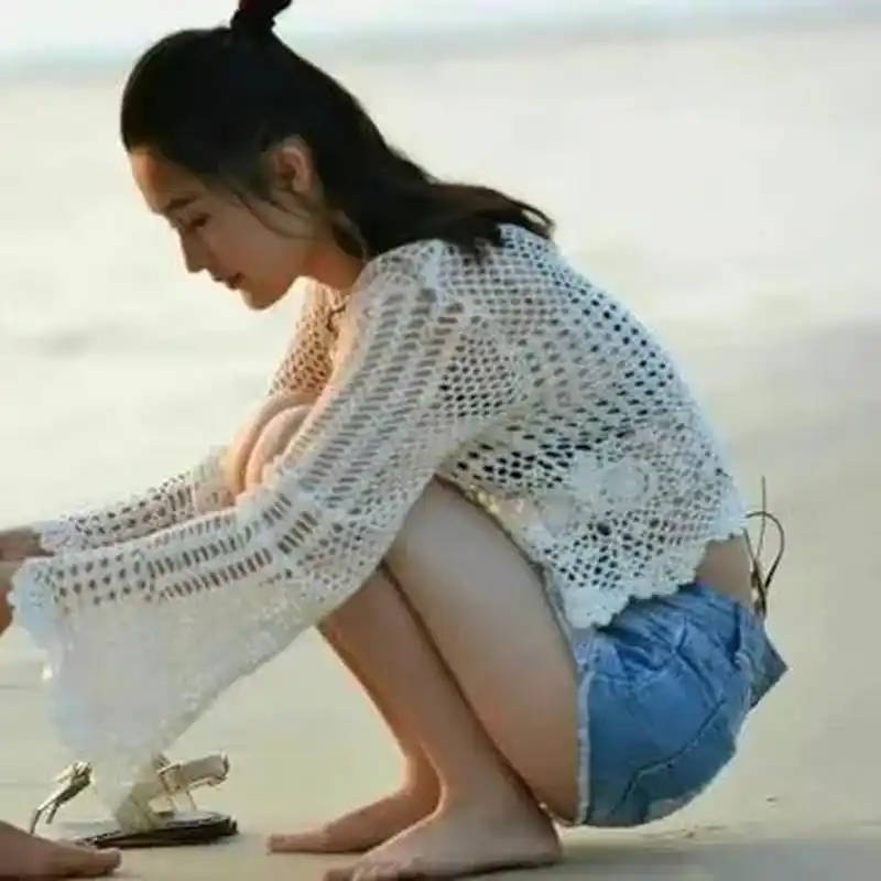 李沁的海边照,她真的好享受这一刻