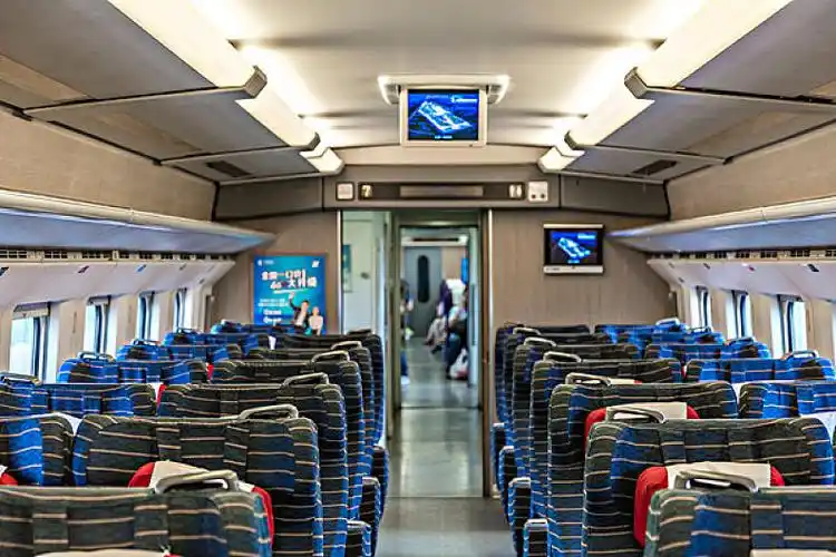 高铁车厢图片_高铁车厢高清图片_全景视觉