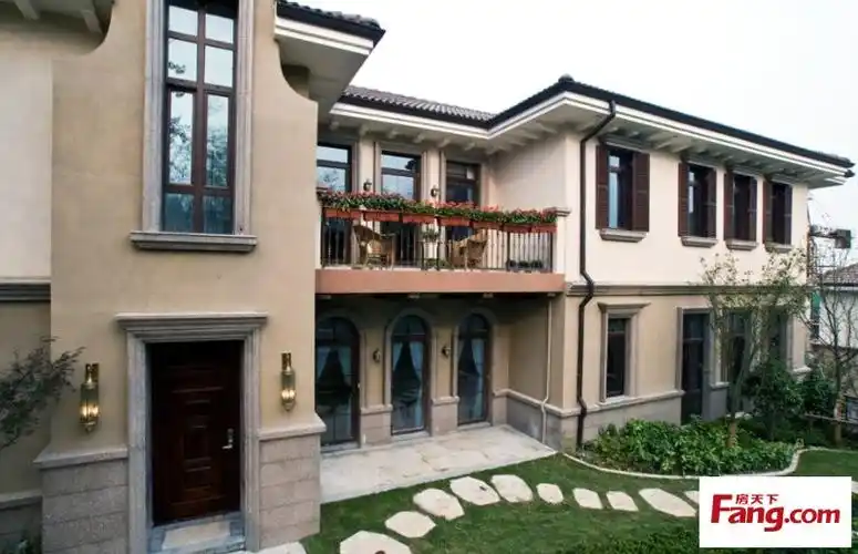 复地朗香 城市山水纯独栋 马上臻藏!