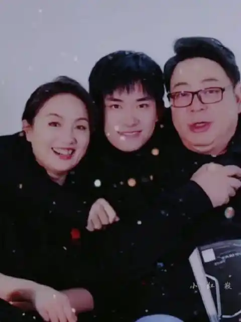 易烊千玺送你一朵小红花##tfboys跨年不同台