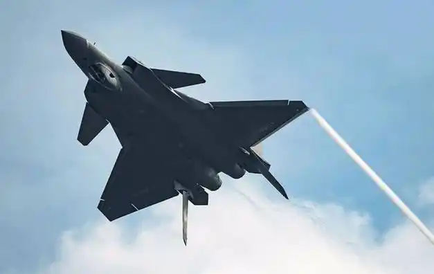 台湾媒体一转风口终于认清歼20战斗机盛赞其对台作战能力