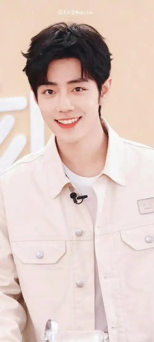 肖战直播#肖战直播新壁纸,好甜啊,全面屏自取#肖战对视甜笑