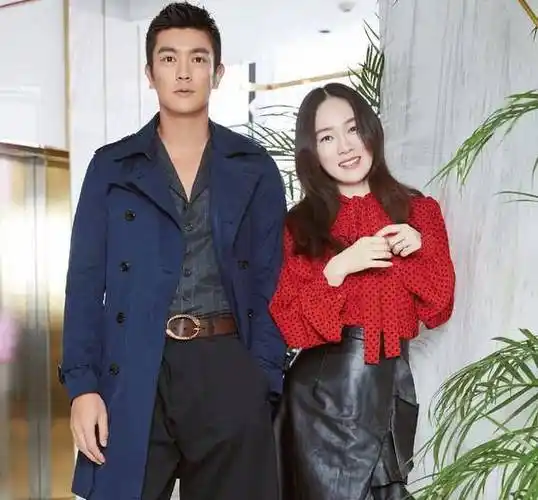 撞衫却不敌吴谨言_时尚_气质_红色