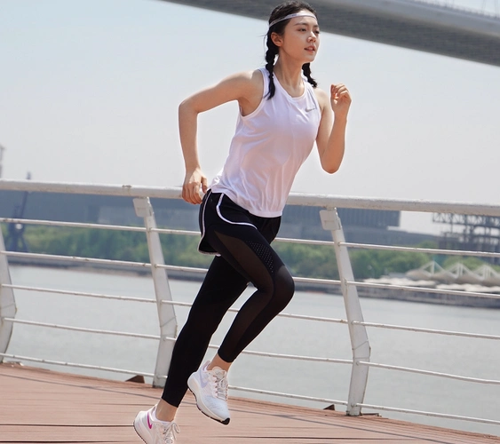 赵今麦早上穿健身裤跑步当她单抬腿那一刻才知道少女身材有多美