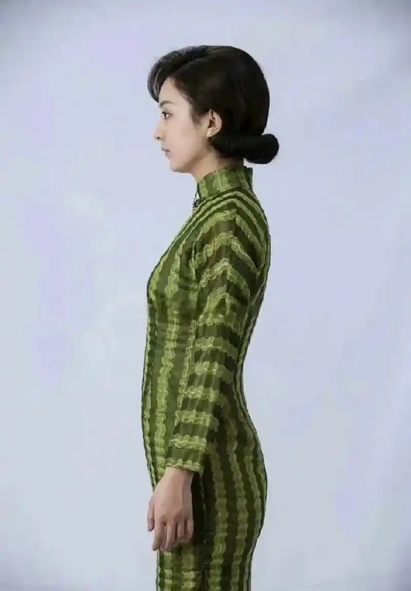 赵丽颖的超绝55分身材