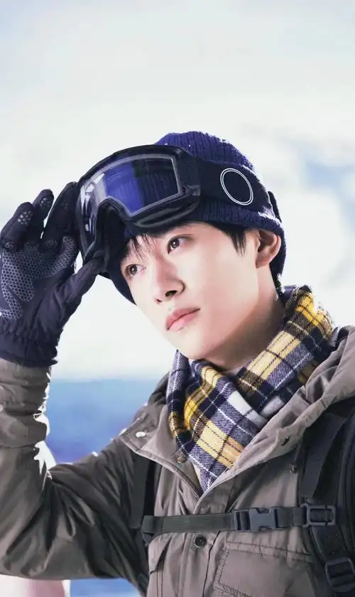 总会发生在下个转弯"姐得不到的男人0269♂15#易烊千玺 - 抖音