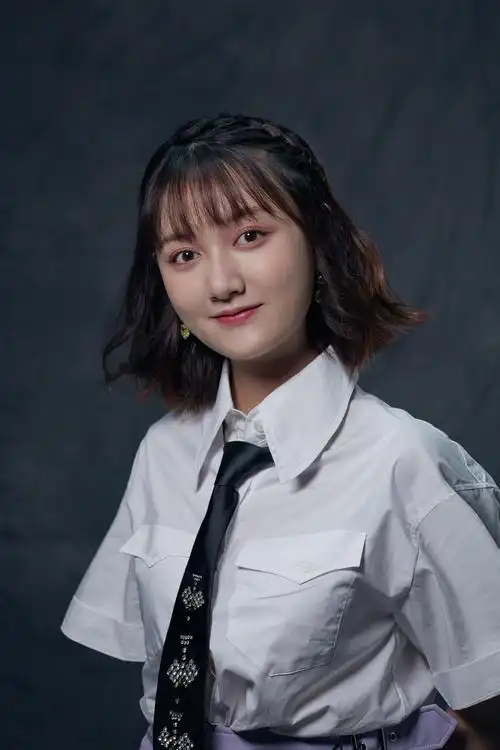 董思怡演员请就位官宣挑战自我满怀热忱我看她有戏