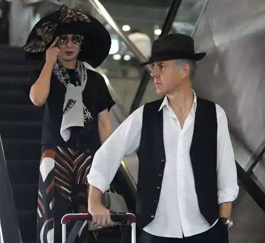 55岁金星:做女人"后遗症"日渐严重,令丈夫汉斯有苦说不出_特征_爱情