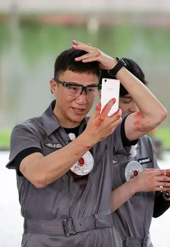 《极限挑战》首播 孙红雷"处女秀"很"综艺"