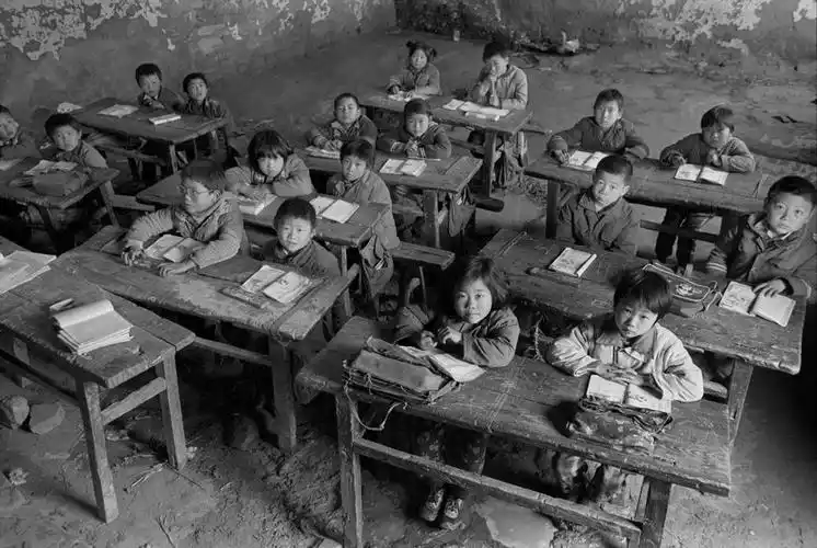 泰有爱公益捐书让落了灰尘的书点亮大山孩子梦