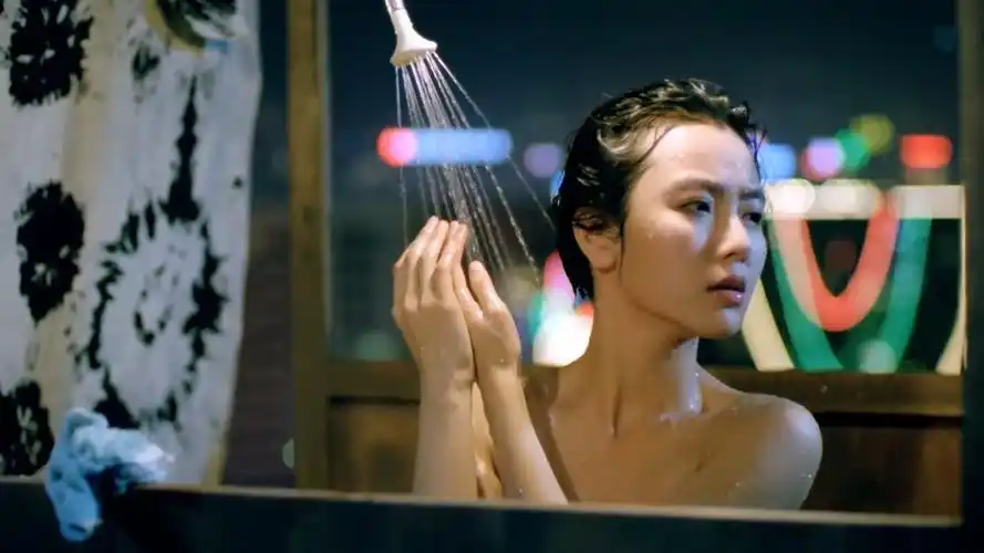 梁朝伟狂撩"黑二代"袁洁莹!