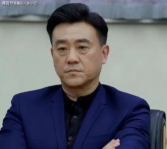 同桌是我这辈子做的最正确的事,儿子长相英俊比他帅_李海洋_表演_成绩