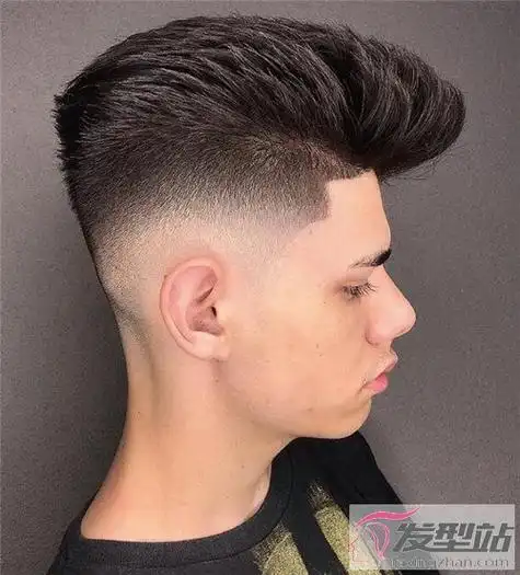 莫西干短发莫西干发型,不止两面剃光.