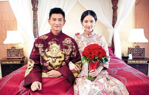 吴奇隆婉拒粉丝挽手小心一点我有老婆这求生欲杠杠滴