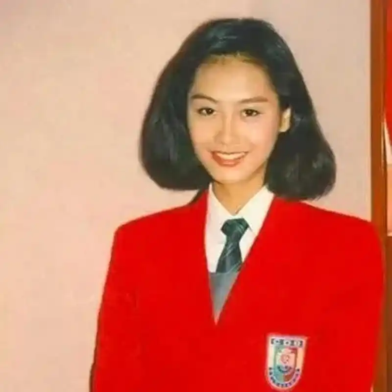 14岁的朱茵,只能说美人从小就很美,跟女大十八变没什么关系