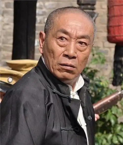 他的演技很优秀,但是大家最关注的事情,还是他的私生活