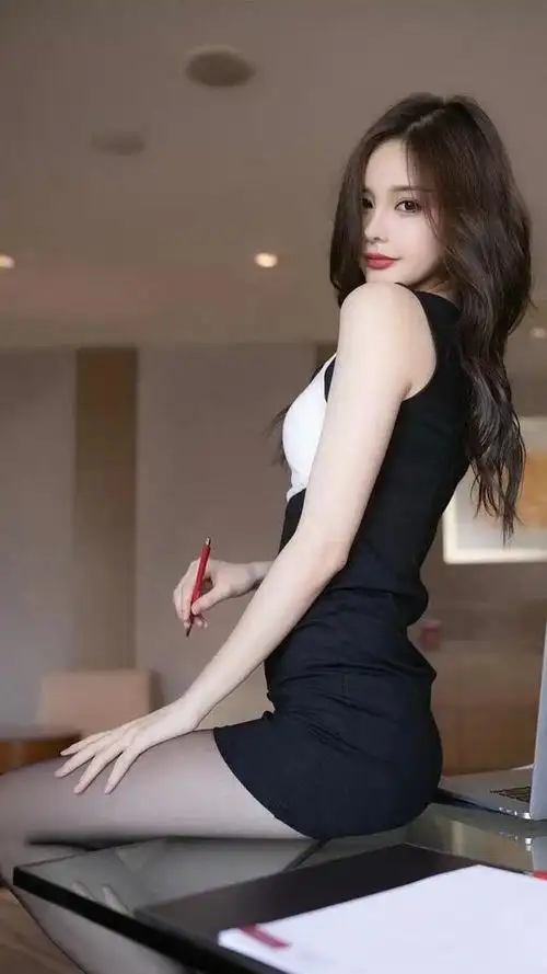 写真美女私密大胆照片长腿