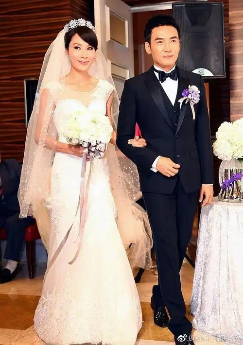 曾经的"小李飞刀"俊俏容貌变样,53岁的焦恩俊罕见晒照消瘦不已