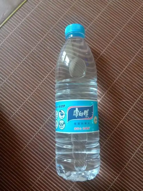 96中贵族康师傅饮用水好喝又健康