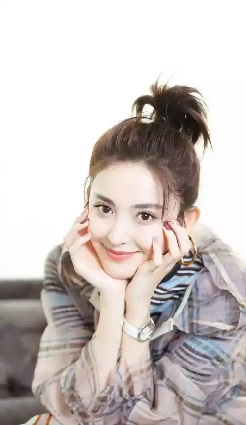 同是新疆籍女星,热巴和娜扎,被喜欢和被黑原来早已注定_舞蹈_观众