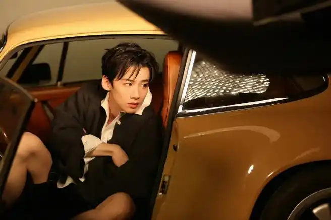 红牛03能量饮料代言人白敬亭##敬不停向前