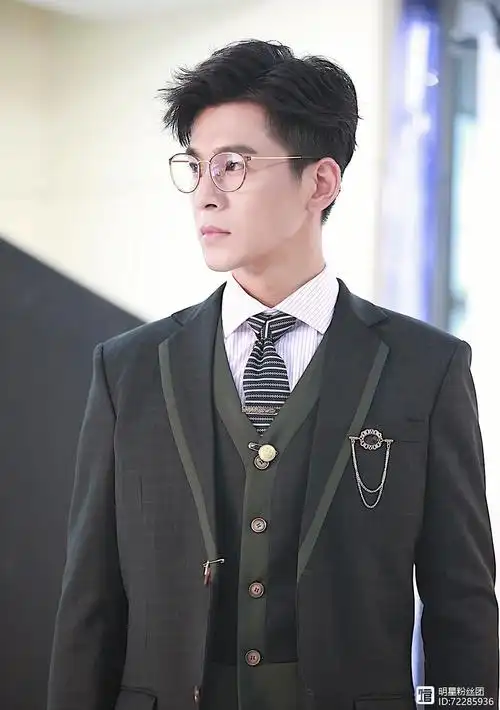 快40岁的乔振宇作品不断,还是当年的古装美男子嘛?