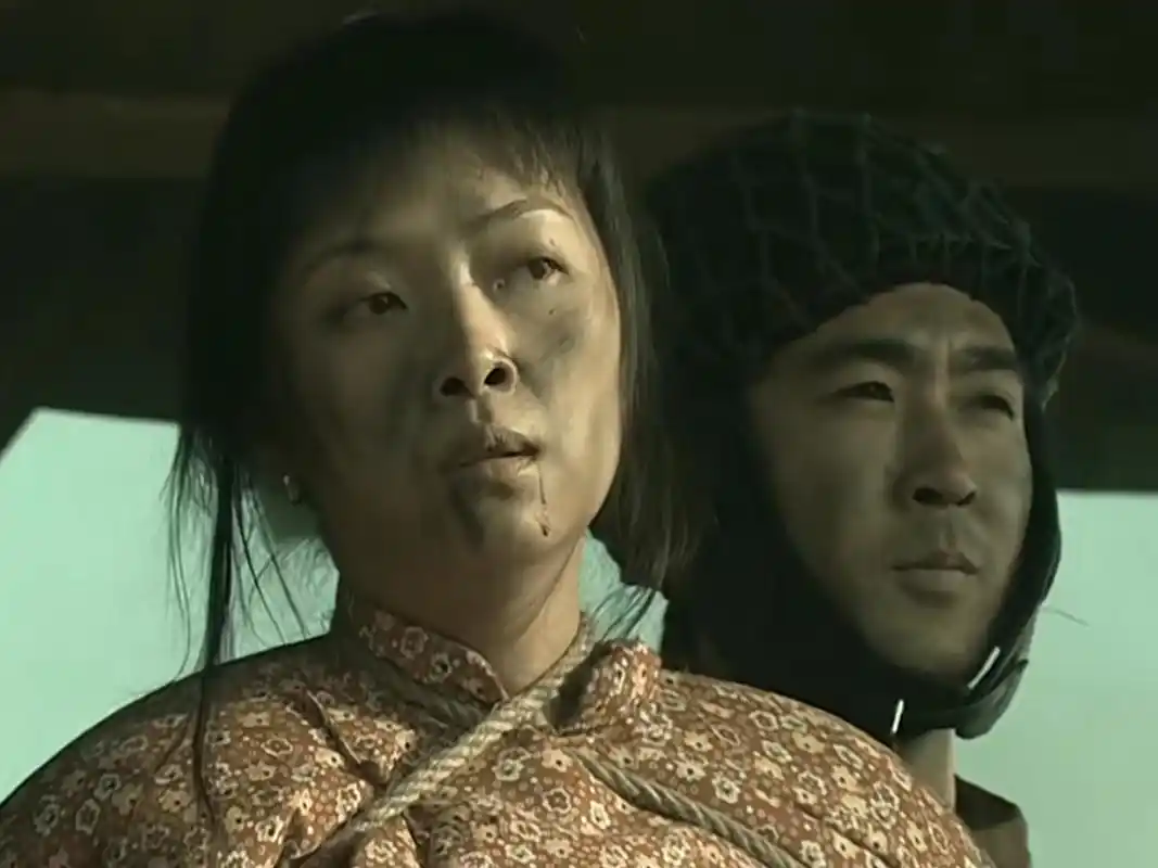 《亮剑》"秀芹"新剧大变样,烈焰红唇配民国装,40岁美出新高度