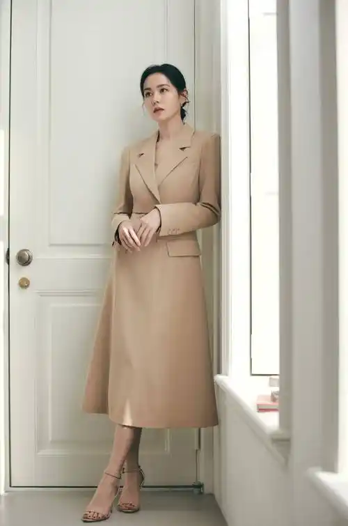 原创看完40岁孙艺珍的穿搭才明白内娱明星输的不只是演技还有衣品