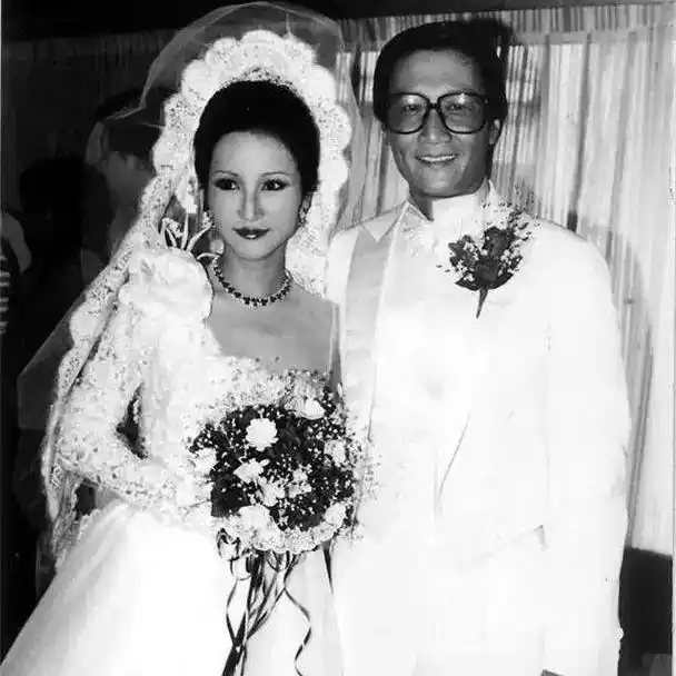 2006年,谢霆锋与张柏芝秘密结婚,彻底结束了与王菲纠缠不清的"姐弟恋"