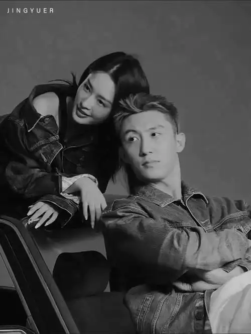 黄景瑜李沁时尚芭莎最佳搭档