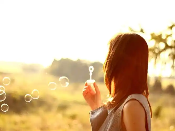 女孩,唯美,小清新,文艺,泡泡,宁静的午后,美女女孩壁纸图片