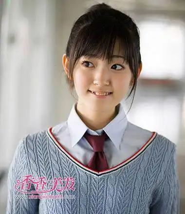 国字脸女生可以留齐刘海扎马尾吗 国字脸女生简单扎发