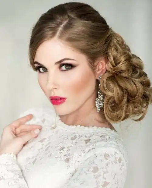 新娘欧美发髻盘发凸显优雅女神范