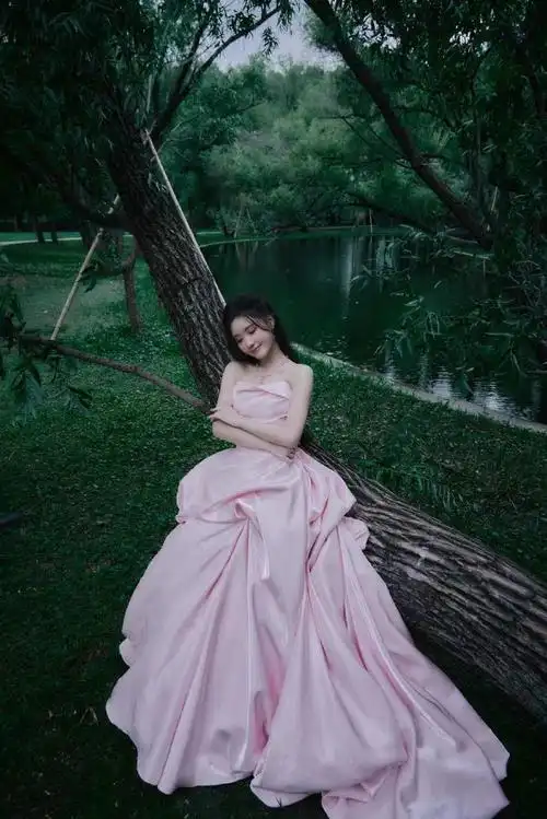 陈意涵芭莎造型##陈意涵在逃公主#@陈意涵estelle受邀出席时尚吧