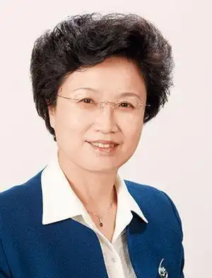 她28岁升任正厅级,50岁官至青海省长,今年66岁仍奔赴在一线工作_网易