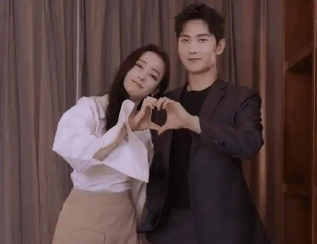 原创你是我的荣耀更新物料杨洋壁咚迪丽热巴甜度超标太好磕