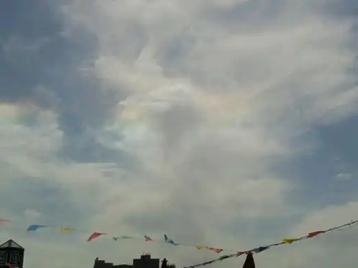 祈福放生 天空惊现佛菩萨莲台佛光(图文)