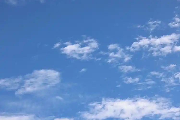 蓝色的天空云朵蔚蓝色天空背景素材|摄影|风光摄影|饿狐原创背景素材