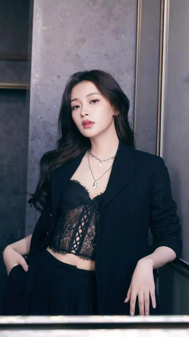 孙怡高清写真,如花似玉,明艳动人