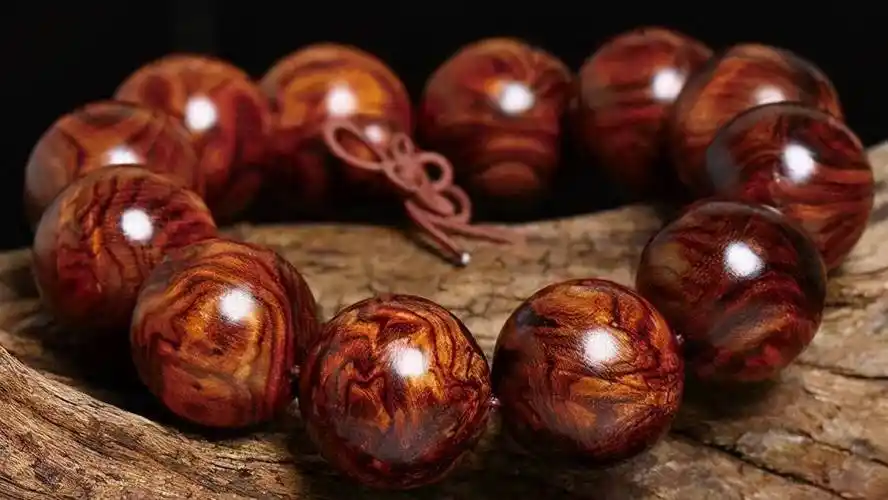 如何鉴别黄花梨海南黄花梨新料值得盘玩吗