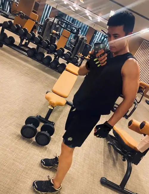 杜淳瘦7斤变身排骨精看完晒餐后网友吃这么多也能瘦吗