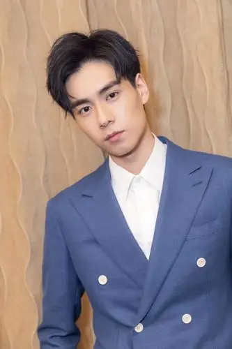 胡一天亮相腾讯视频星光大赏 斩获"年度潜力电视剧男演员"