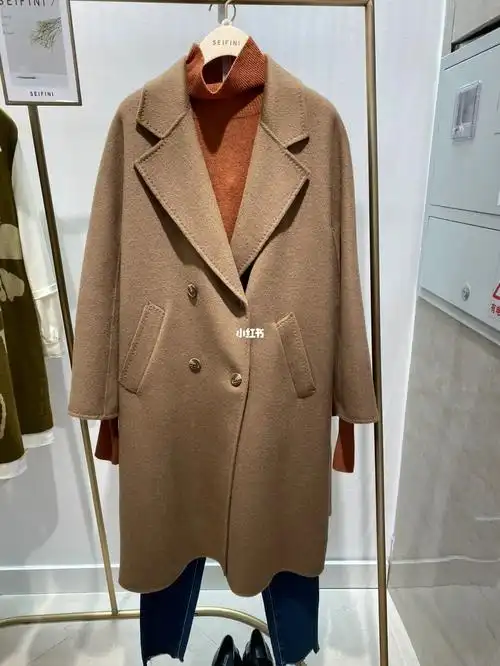 诗凡黎咖啡色羊毛大衣03