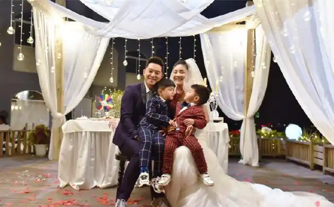 妈妈是超人胡可沙溢婚纱照