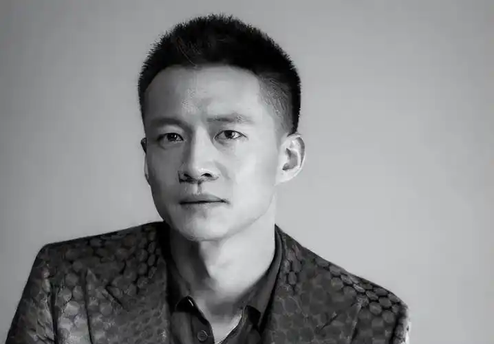 《人生之路》唐曾:戏里抱得美人归,戏外年近四十还单身