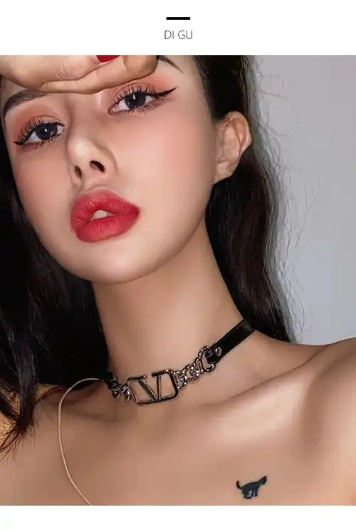 酷女孩choer项圈女颈带脖颈链锁骨链v字母项链夏季网红个性百搭金色