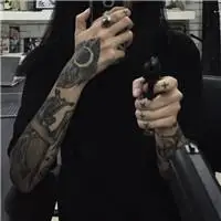 纹身女生头像霸气