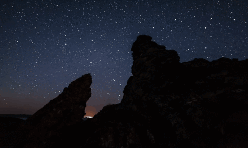 stas&tolstnev夜晚天空山崖星星贝加尔湖贝加尔湖延时摄影风景gif动图