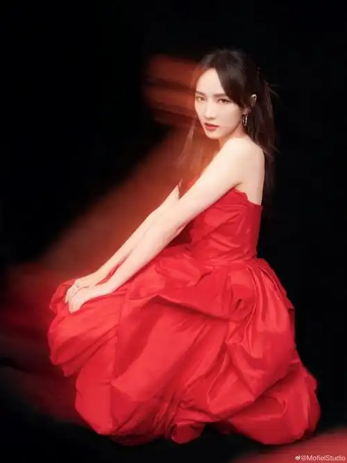 孟佳##la mofiel##高级定制##蓦霏##明星同款##孟佳同款##新年##礼服